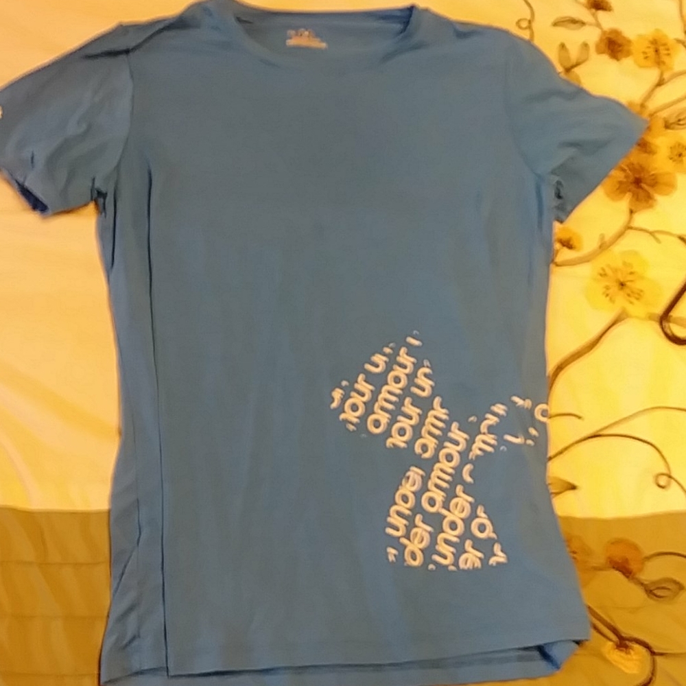 Under Armour top